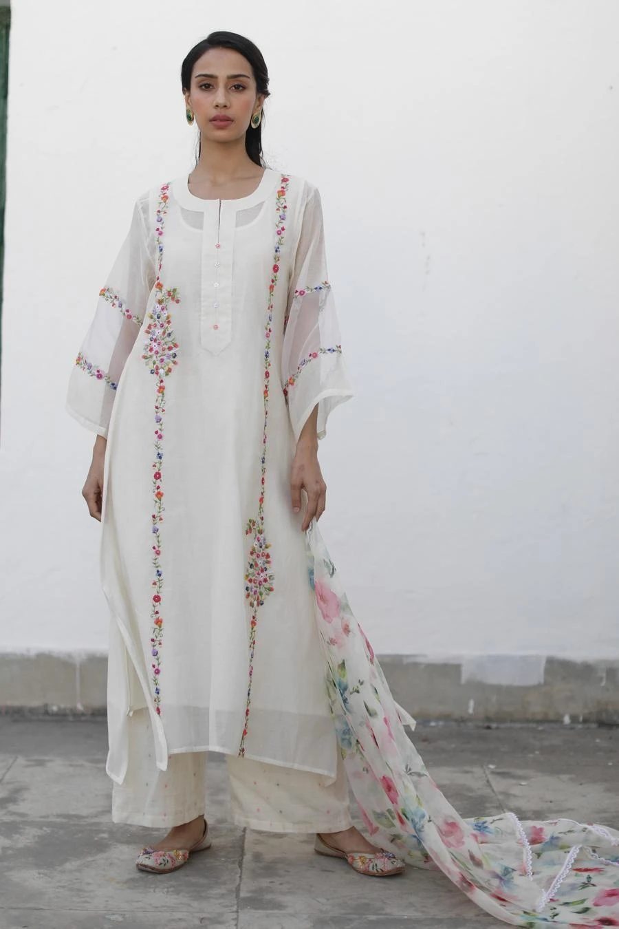 Begum Pret Ivory Hand Embroidered Shikara Kurta Set 2 Begum Pret Ivory Hand Embroidered Shikara Kurta Set - Image 2