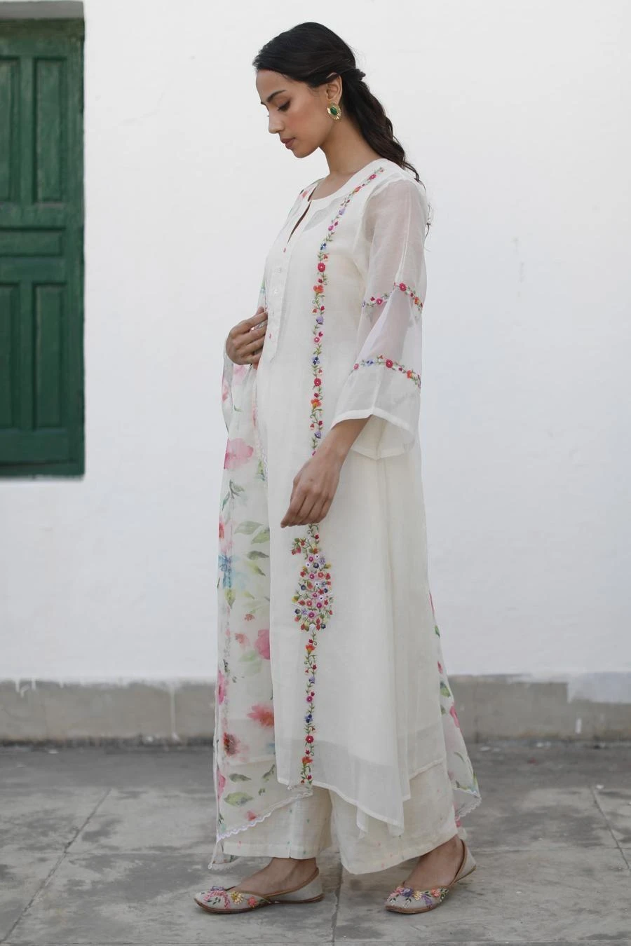 Begum Pret Ivory Hand Embroidered Shikara Kurta Set 3 Begum Pret Ivory Hand Embroidered Shikara Kurta Set - Image 3