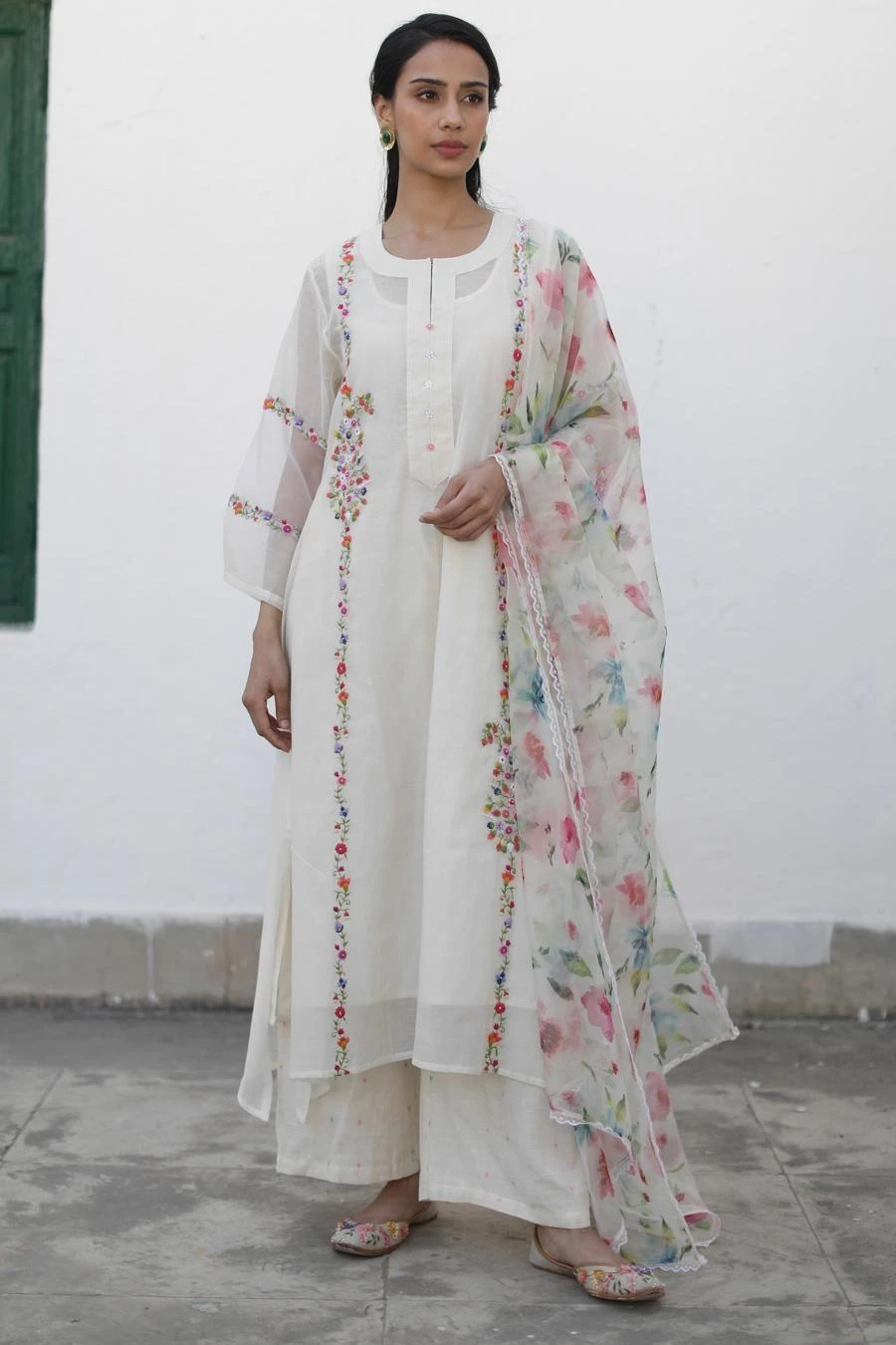 Begum Pret Ivory Hand Embroidered Shikara Kurta Set 4 Begum Pret Ivory Hand Embroidered Shikara Kurta Set - Image 4