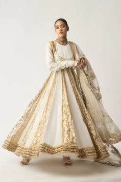 Itrh White Embellished Anarkali Set 12 Itrh White Embellished Anarkali Set -Echo Clothing Store 0802it16 6