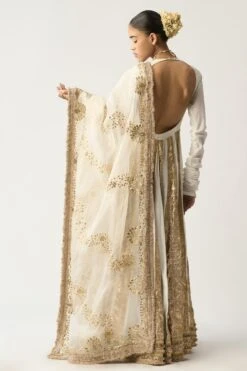 Itrh White Embellished Anarkali Set 13 Itrh White Embellished Anarkali Set -Echo Clothing Store 0802it16 7