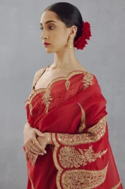 Torani Geetika Bright Red Embellished Sari 8 Torani Geetika Bright Red Embellished Sari -Echo Clothing Store 1101ti12 4