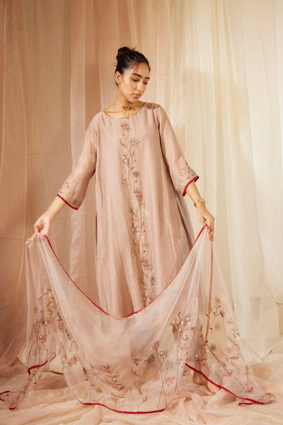 Sarang Kaur Grey Gul Stole 2 Sarang Kaur Grey Gul Stole - Image 2