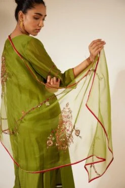Sarang Kaur Green Dhuleti Stole -Echo Clothing Store 11523sk14 4