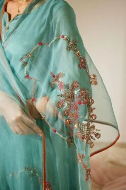 Sarang Kaur Blue Vrinda Stole 9 Sarang Kaur Blue Vrinda Stole -Echo Clothing Store 11523sk20 4