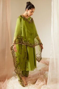Sarang Kaur Green Poornima Stole 8 Sarang Kaur Green Poornima Stole -Echo Clothing Store 11523sk22 3