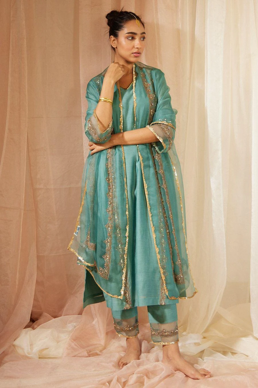 Sarang Kaur Blue Abir Stole 1 Sarang Kaur Blue Abir Stole