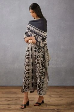 Torani Raat Rani Shafaqat Scarf