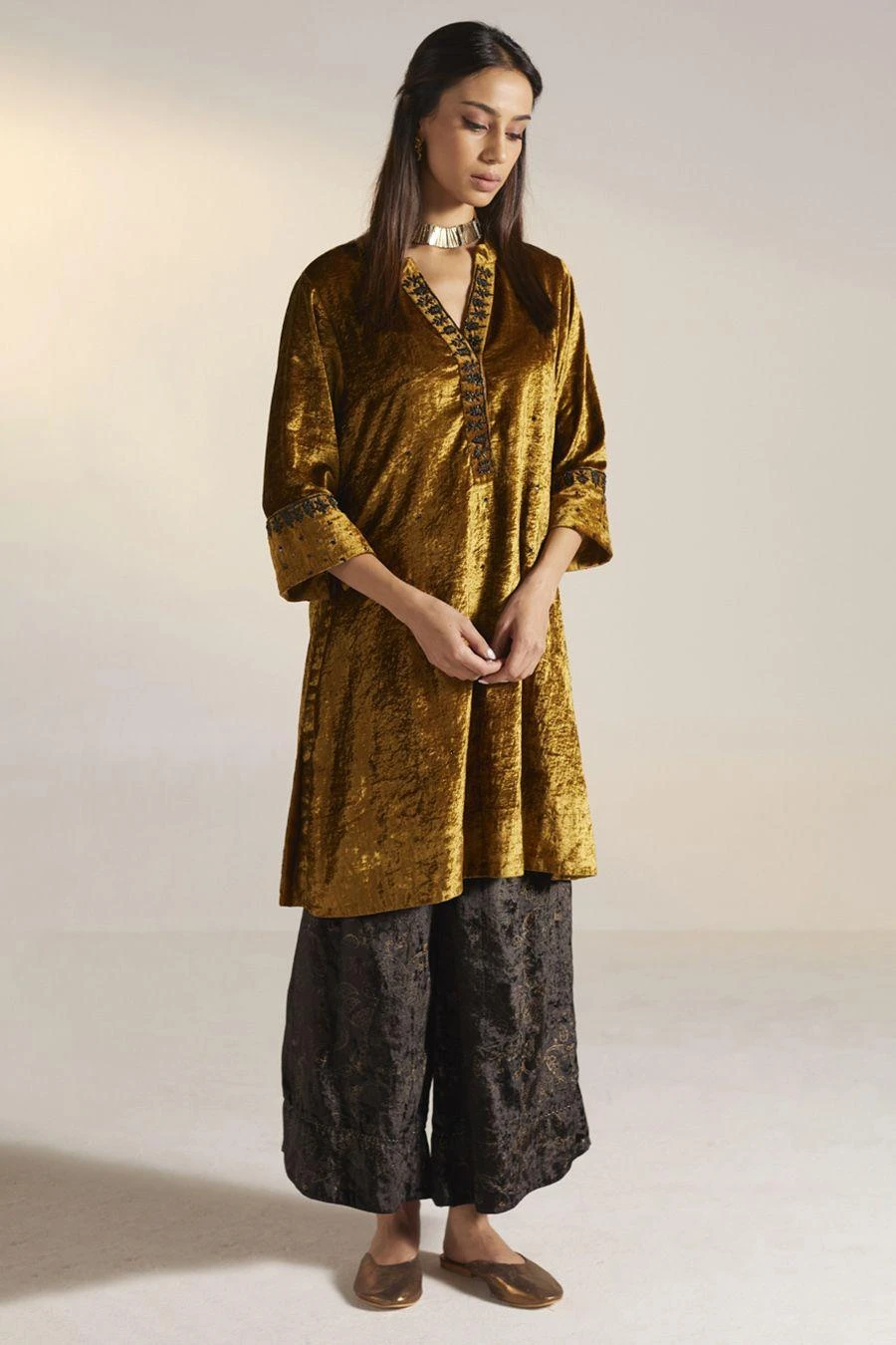 Shorshe Gold Hand Embroidered Kurta Set 2 Shorshe Gold Hand Embroidered Kurta Set - Image 2