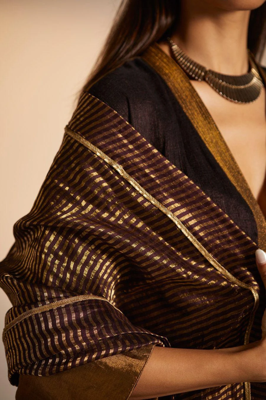 Shorshe Plum Handloom Tissue Striped Dupatta 3 Shorshe Plum Handloom Tissue Striped Dupatta - Image 3