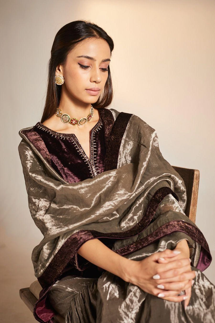 Shorshe Slate Silver Handloom Tissue Dupatta 2 Shorshe Slate Silver Handloom Tissue Dupatta - Image 2