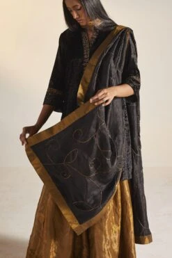 Shorshe Black Handloom Silk Dupatta 5 Shorshe Black Handloom Silk Dupatta -Echo Clothing Store 1211sh40 3