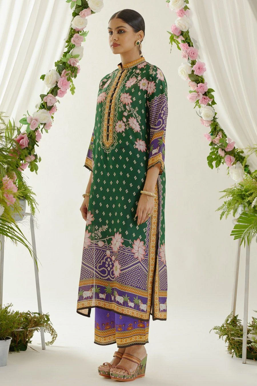 Rajdeep Ranawat Emerald Floral Printed Kurta Set 2 Rajdeep Ranawat Emerald Floral Printed Kurta Set - Image 2