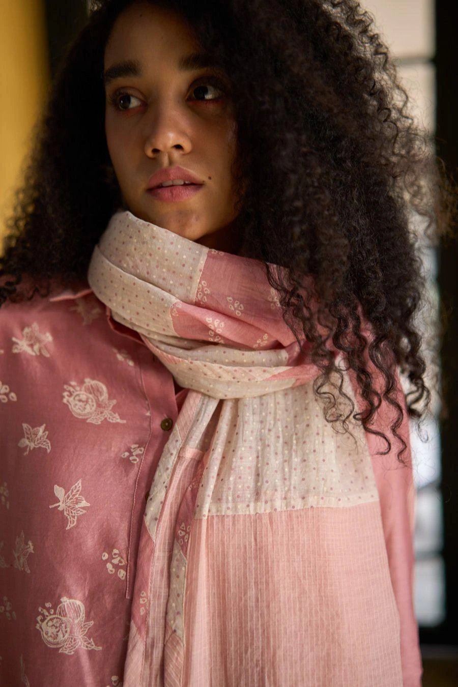 Swatti Kapoor Quartz Pink Hand Block Printed Stole 2 Swatti Kapoor Quartz Pink Hand Block Printed Stole - Image 2