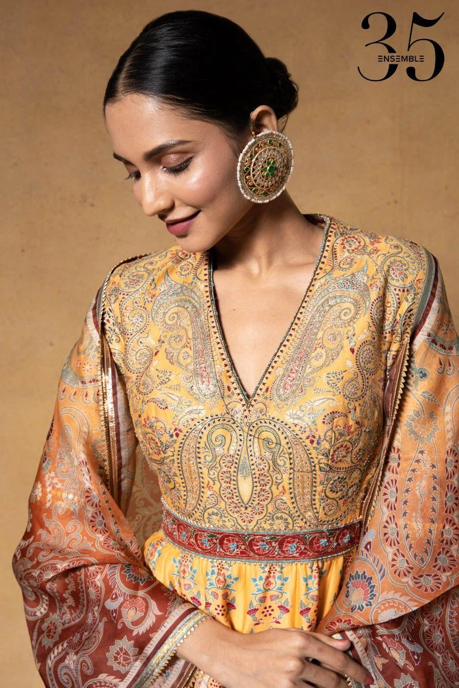 Tarun Tahiliani Sunset Kashida Embroidered Anarkali Set 4 Tarun Tahiliani Sunset Kashida Embroidered Anarkali Set - Image 4