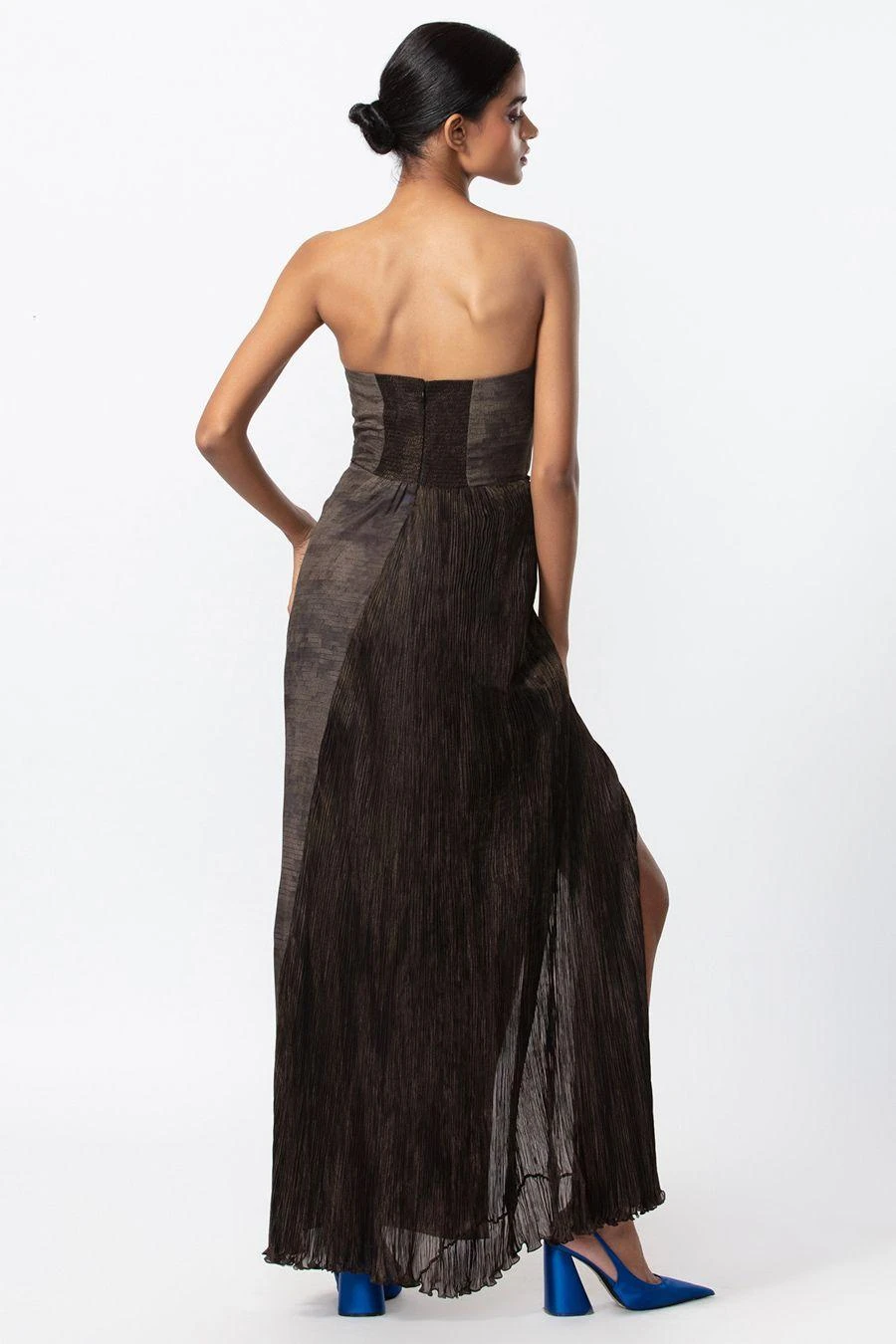 Saaksha & Kinni Black Micro Pleated Gown 2 Saaksha & Kinni Black Micro Pleated Gown - Image 2