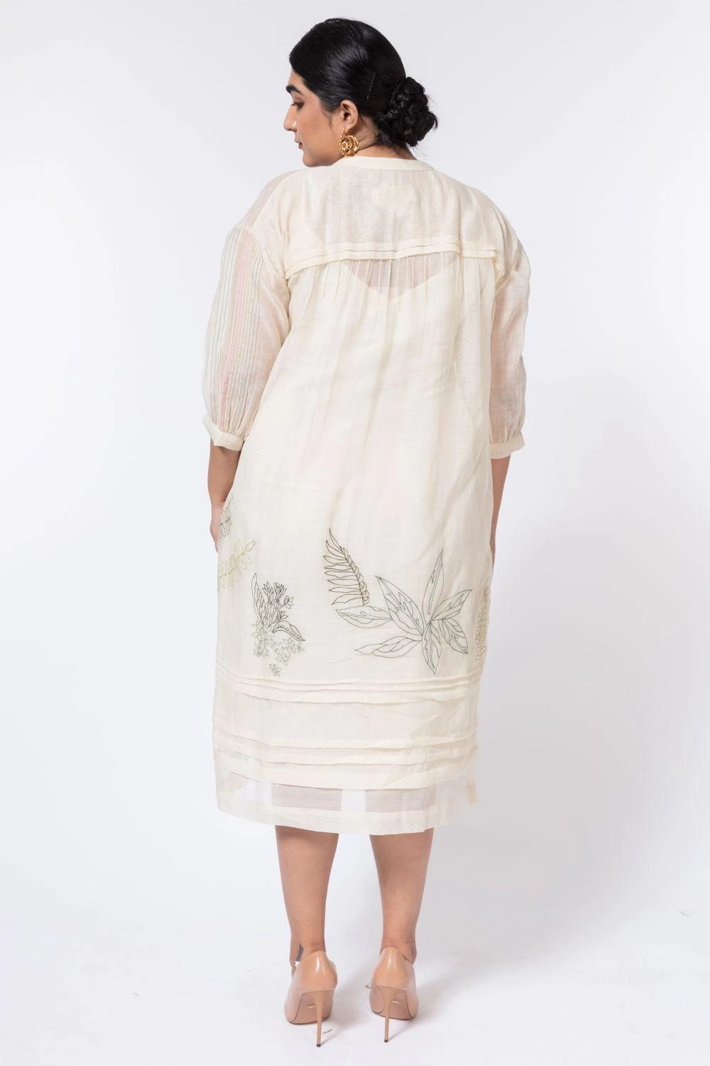 Half Full Curve Ivory Floral Embroidered Tunic Dress 5 Half Full Curve Ivory Floral Embroidered Tunic Dress - Image 5