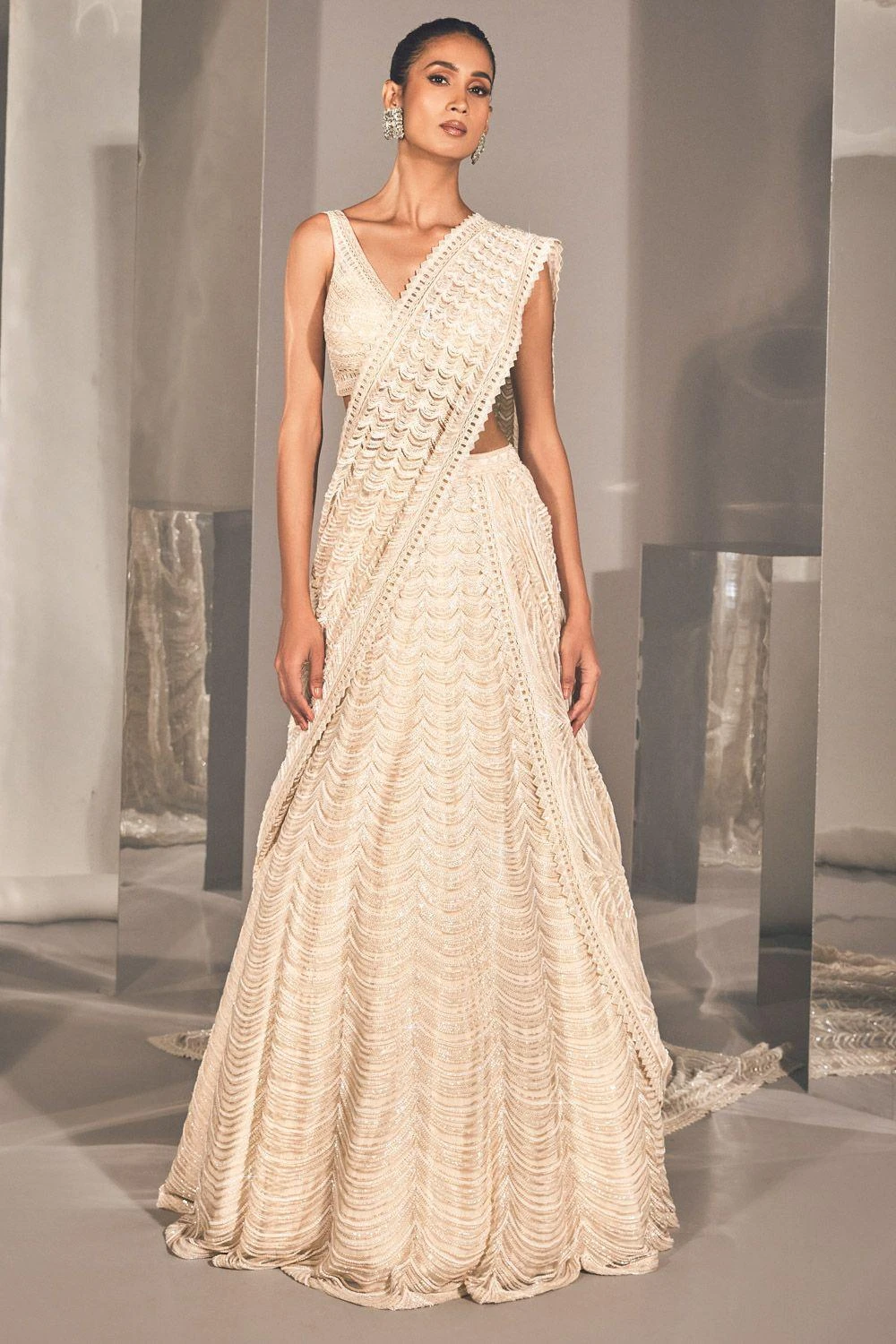 Ritika Mirchandani Ivory On Ivory Wave Lehenga Sari 1 Ritika Mirchandani Ivory On Ivory Wave Lehenga Sari
