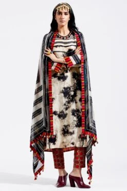 Aseem Kapoor Multi-colour Patti Dupatta 10 Aseem Kapoor Multi-colour Patti Dupatta -Echo Clothing Store 160523ak10 5