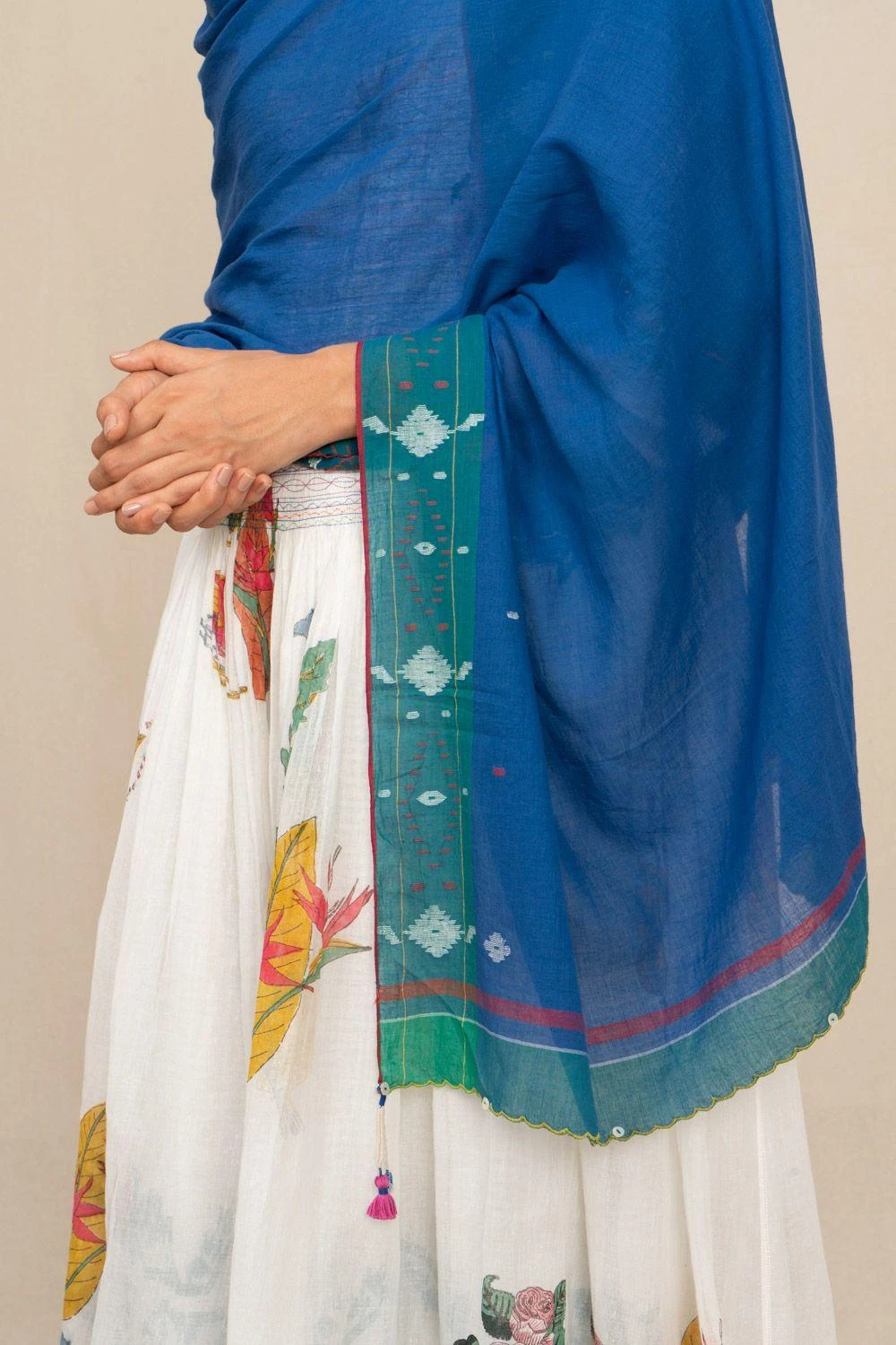 Injiri Artisanal Green Jamdani Scarf 3 Injiri Artisanal Green Jamdani Scarf - Image 3