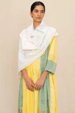 Injiri Handwoven Ivory Jamdani Scarf