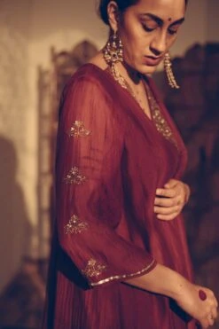 Sarang Kaur Maroon Karuna Stole -Echo Clothing Store 1712sk22 3