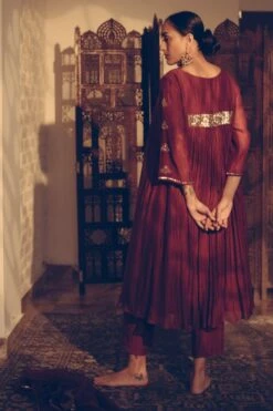 Sarang Kaur Maroon Karuna Stole -Echo Clothing Store 1712sk22 6