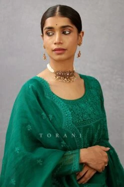 Torani Green Aari Embroidered Dupatta 6 Torani Green Aari Embroidered Dupatta -Echo Clothing Store 172tor17 3