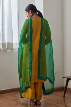Shorshe Teej Green Hand Embellished Dupatta -Echo Clothing Store 17823se36 4