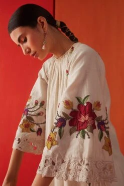 Chandrima Ivory Hibiscus Applique Kurta 6 Chandrima Ivory Hibiscus Applique Kurta -Echo Clothing Store 18823ca11 3