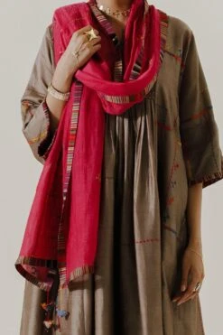Sunira Designs Pink Handwoven Chanderi Stole -Echo Clothing Store 197sun37 5