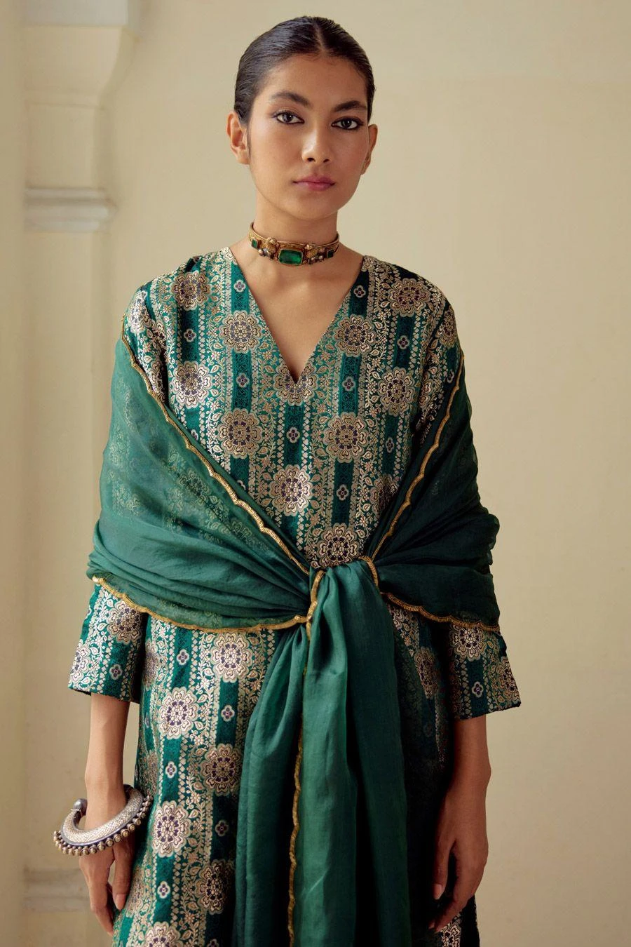 Mimamsaa Bottle Green Rajashi Embroidered Dupatta 2 Mimamsaa Bottle Green Rajashi Embroidered Dupatta - Image 2