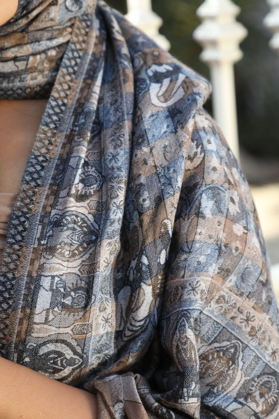 Dusala India Grey Handwoven Cashmere Fine Wool Stole 5 Dusala India Grey Handwoven Cashmere Fine Wool Stole - Image 5