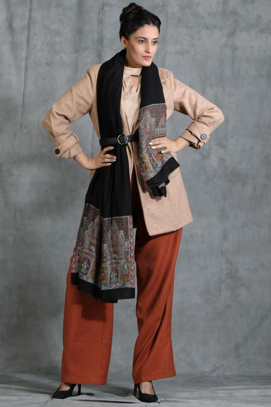 Dusala India Black Handwoven Cashmere Fine Wool Stole 2 Dusala India Black Handwoven Cashmere Fine Wool Stole - Image 2