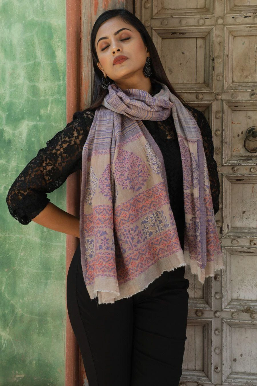 Dusala India Puple Handwoven Cashmere Stole 2 Dusala India Puple Handwoven Cashmere Stole - Image 2