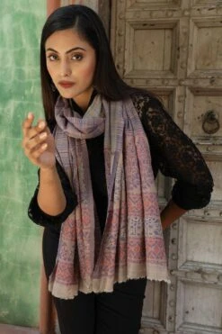 Dusala India Puple Handwoven Cashmere Stole 6 Dusala India Puple Handwoven Cashmere Stole -Echo Clothing Store 2211dus18 3