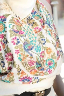 Dusala India White Cashmere Fine Wool Floral Aari Work Stole 7 Dusala India White Cashmere Fine Wool Floral Aari Work Stole -Echo Clothing Store 2211dus20 4