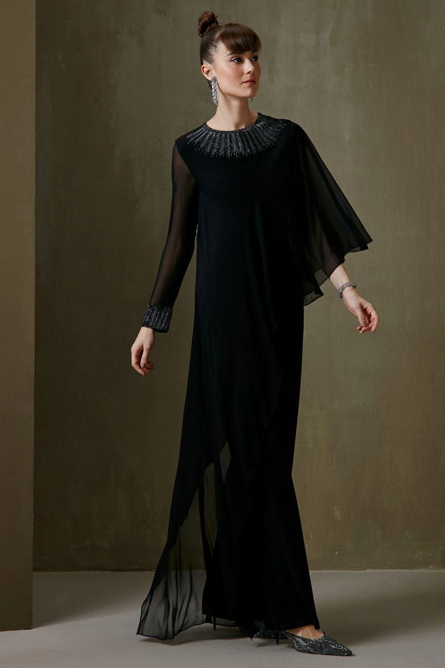 Namrata Joshipura Black Hand Embroidered Jumpsuit 3 Namrata Joshipura Black Hand Embroidered Jumpsuit - Image 3