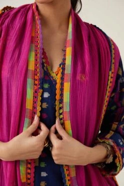 Sunira Designs Pink Gulzaar Lace Stole -Echo Clothing Store 2222323sg48 5