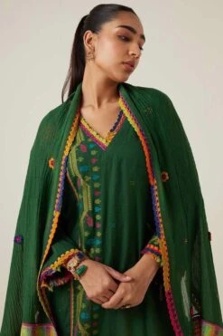 Sunira Designs Green Gulzaar Lace Stole -Echo Clothing Store 2222323sg50 3