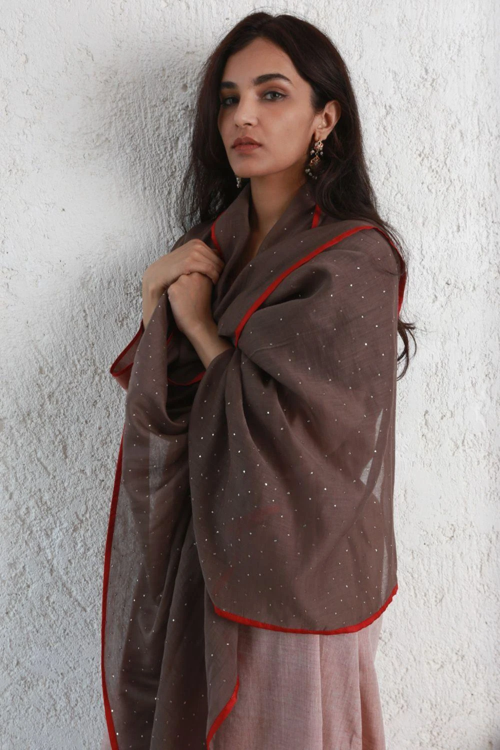 Kishmish Tobacco & Red Sparkle Scarf 4 Kishmish Tobacco & Red Sparkle Scarf - Image 4