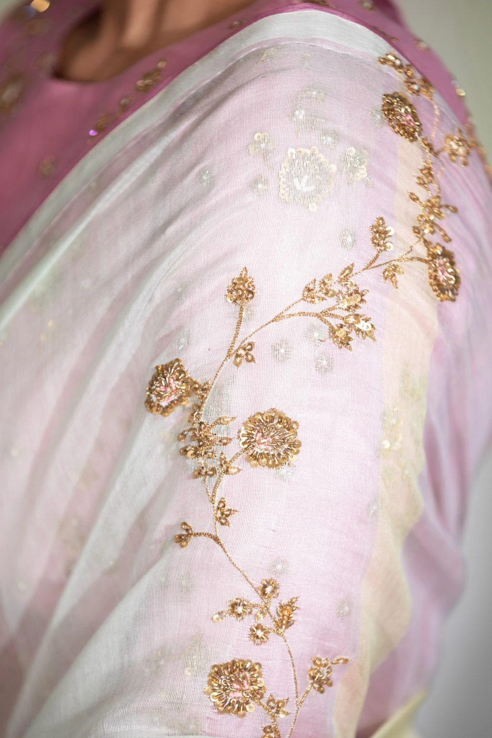 Deep Thee Multi-coloured Pastel Silk Sari Set 4 Deep Thee Multi-coloured Pastel Silk Sari Set - Image 4