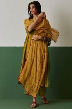 Medha Yellow Hand Embroidered Dupatta