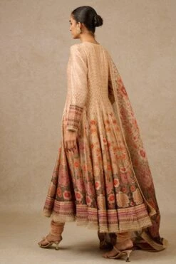 Tarun Tahiliani Blush Gara Printed Kalidar Kurta Set 7 Tarun Tahiliani Blush Gara Printed Kalidar Kurta Set -Echo Clothing Store 271023tt07 4