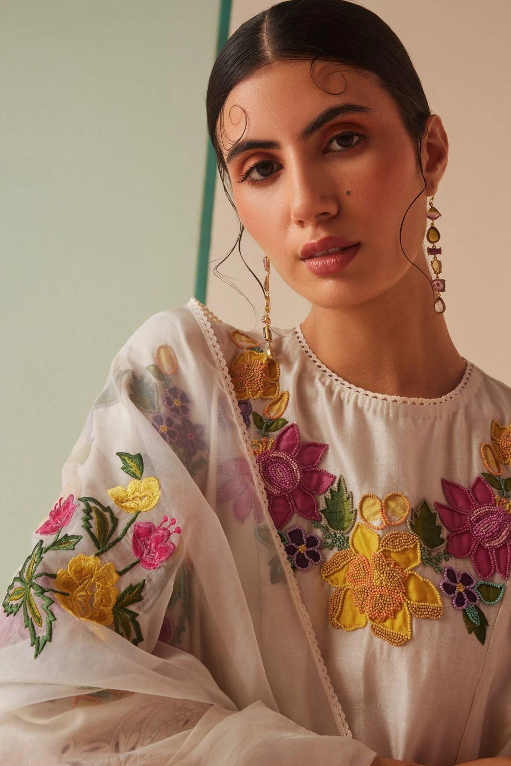 Chandrima Ivory Floral Embroidered Dupatta 4 Chandrima Ivory Floral Embroidered Dupatta - Image 4