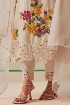 Chandrima Ivory Floral Embroidered Dupatta 9 Chandrima Ivory Floral Embroidered Dupatta -Echo Clothing Store 280723chz29 3