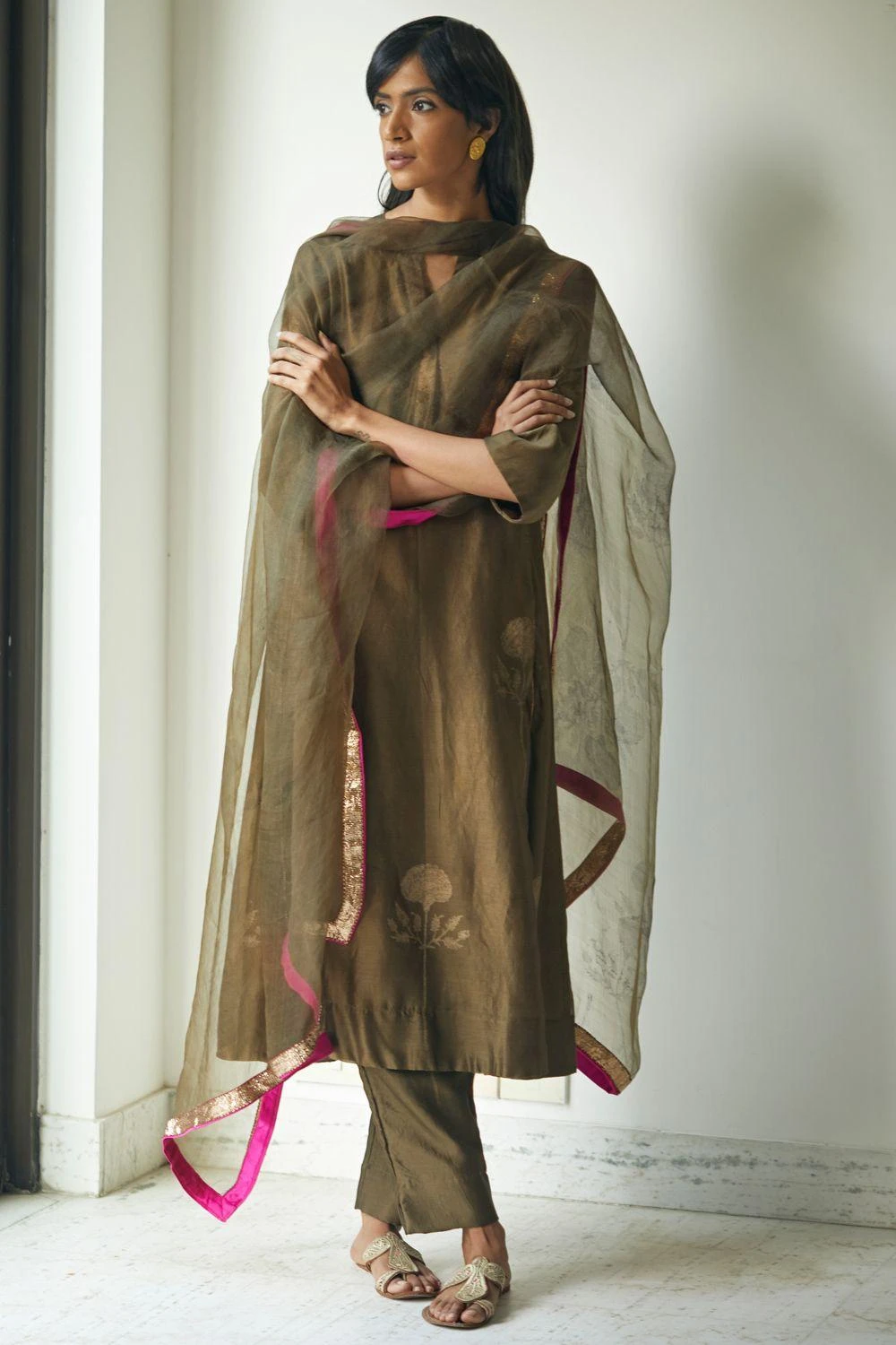 Shorshe Silk Organza Moss Green Stole 1 Shorshe Silk Organza Moss Green Stole