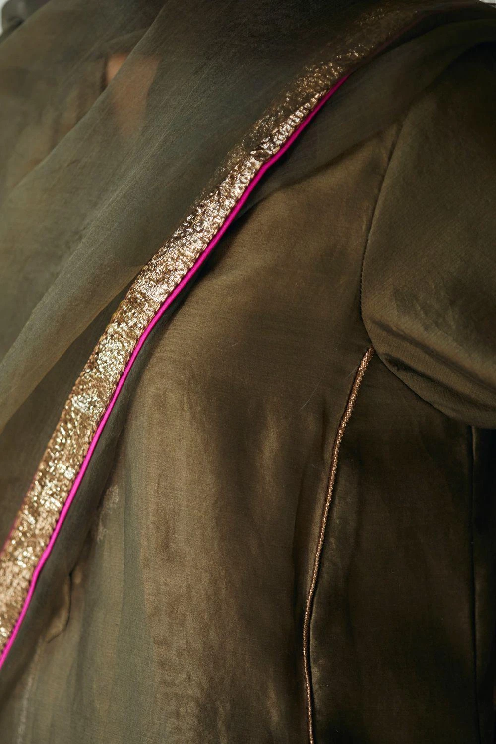 Shorshe Silk Organza Moss Green Stole 2 Shorshe Silk Organza Moss Green Stole - Image 2