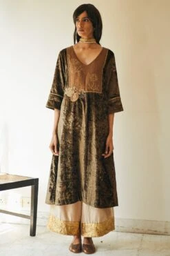 Shorshe Moss Green Velvet Kurta & Pants