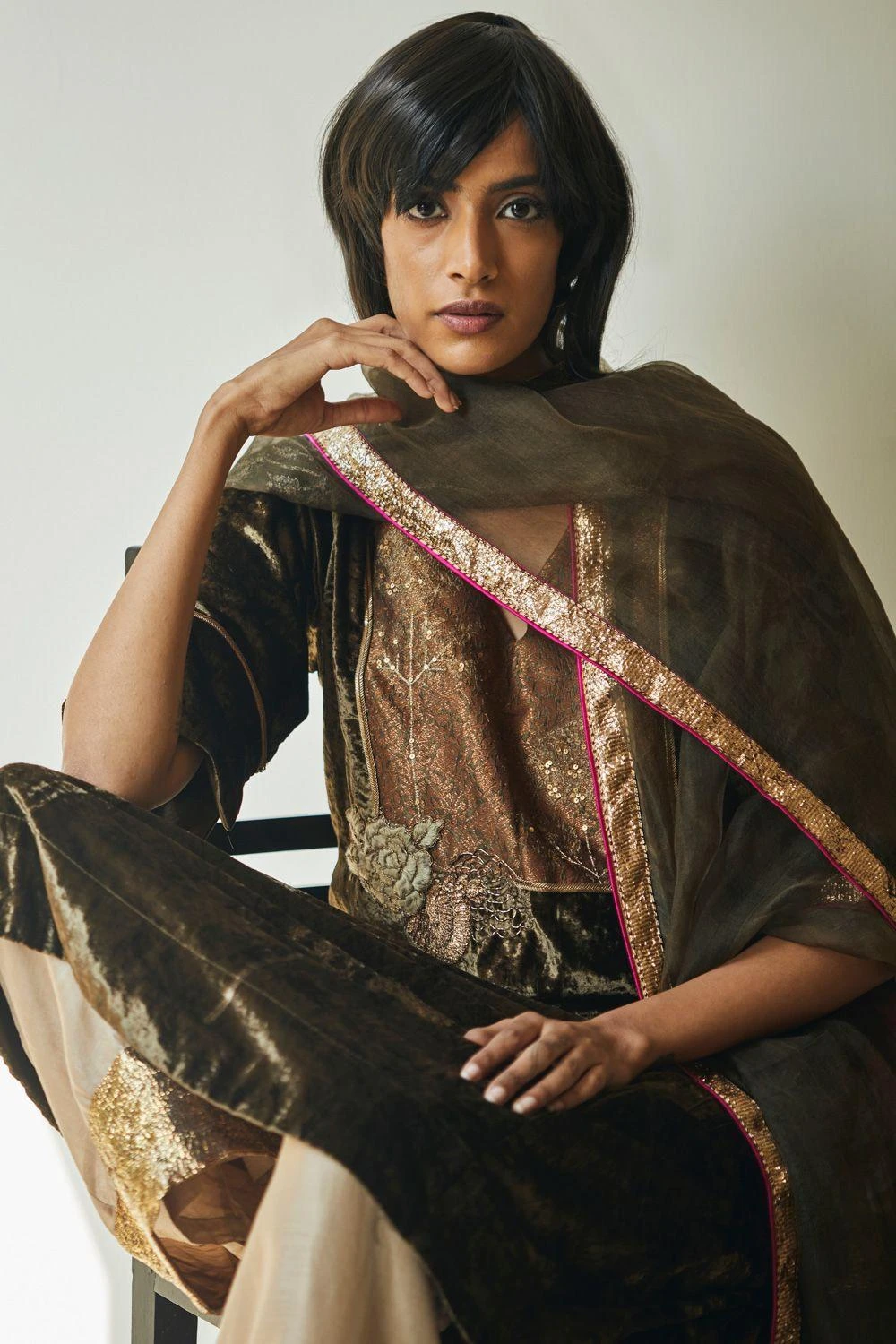 Shorshe Moss Green Velvet Kurta & Pants 3 Shorshe Moss Green Velvet Kurta & Pants - Image 3